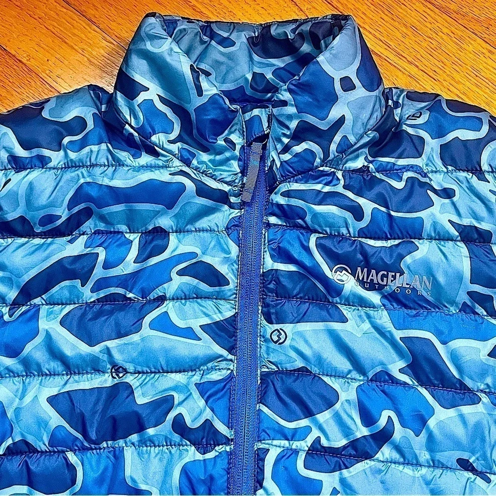 Magellan Outdoors Kids Puffer Coat Blue Camo Youth Medium